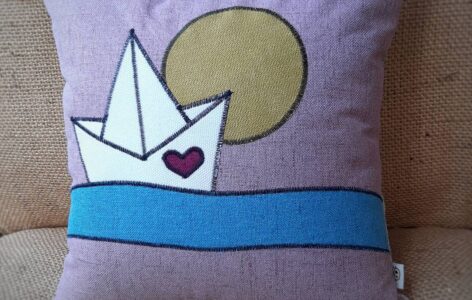Papierschiffchen-Kissen